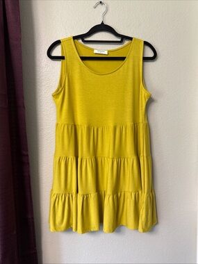 #803 Zenana Gold Sleeveless Baby Doll Tunic Size Large